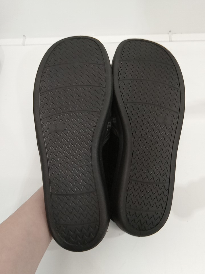 Men's George Karl Slipper - SIZE 10 - BLACK/WHITE image 4
