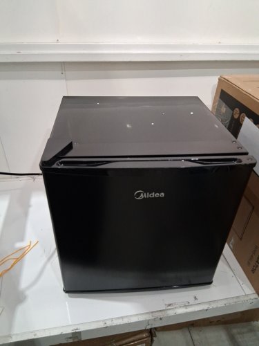 MIDEA COMPACT SINGLE-DOOR MINI REFRIGERATOR - BLACK (MODEL: WHS-65LB1) image 5