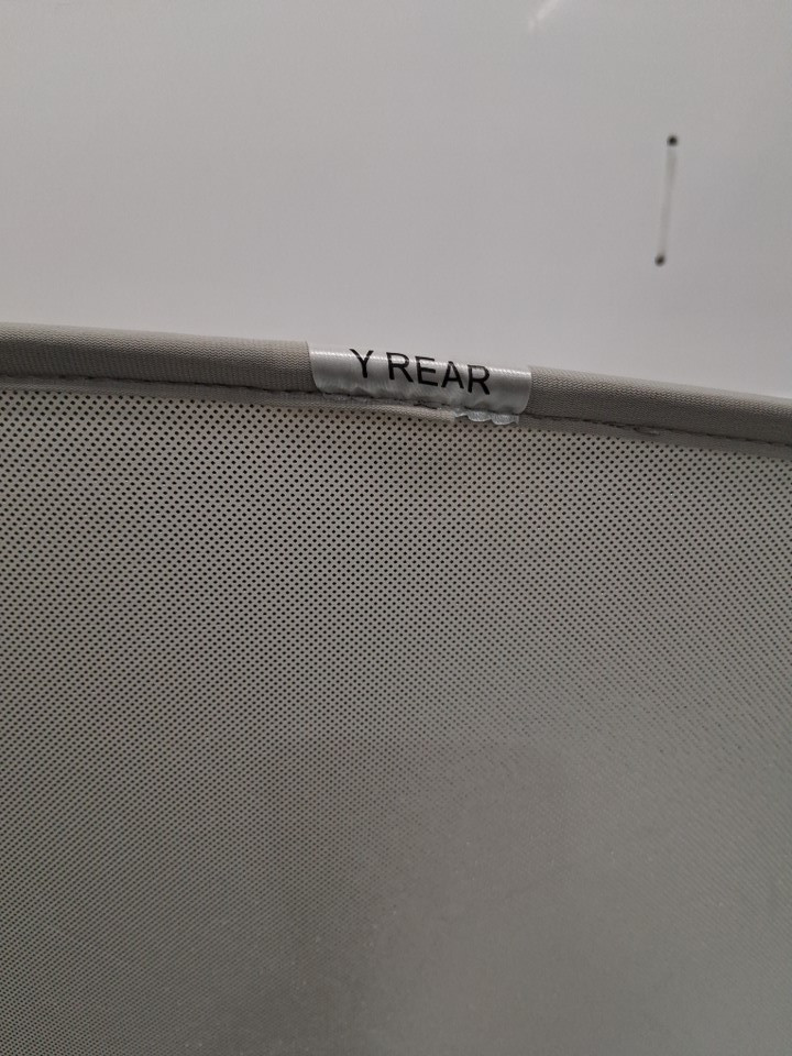 Tesla Model 3/Y SUNSHADE FOR REAR - SILVER image 3