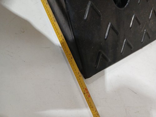 heavy duty portable rubber threshold curb ramp - 18" x 15" x 5.5" - black image 5