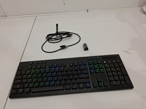Razer blackwidow v4 low profile wireless/wired Gaming Keyboard - Low-Profile Keys, Mecha-Membrane Switches, chroma rgb - BLACK (MODEL: rz03-0527) image 2