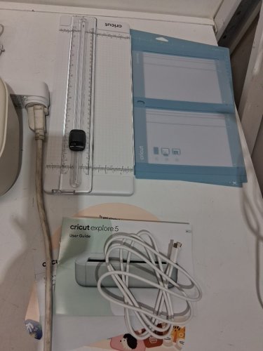 CRICUT Explore 5 Vinyl CUTTING MACHINE Essential Bundle - cream (MODEL: CXPL204C / 8003147) image 7