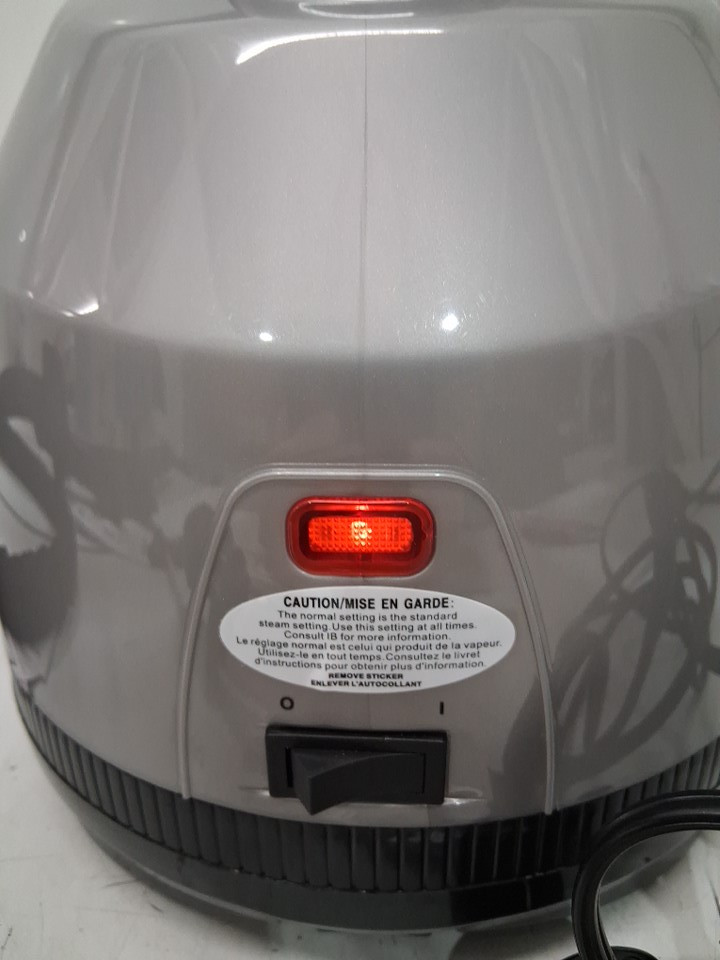 CONAIR UPRIGHT FABRIC ULTIMATE GARMENT CLOTHING STEAMER WITH MICROBAN - SILVER (MODEL: GS28NXC) image 4