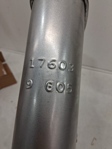 Walker Installer Turbo Muffler - Universal Fit - 2" Inlet 2" Outlet - 18" x 8.5" x 4" - Silver (MODEL: 17603) image 3