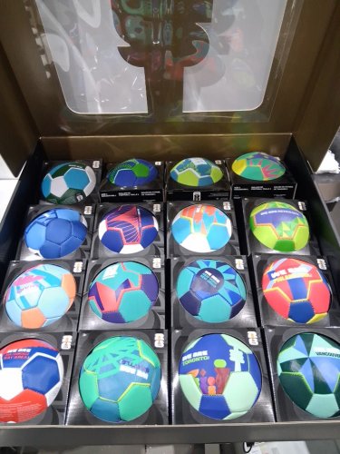 16pc fifa world cup 2026 host cities soccer ball set in display box - size 1(mini) - assorted (model: 1872202) image 3