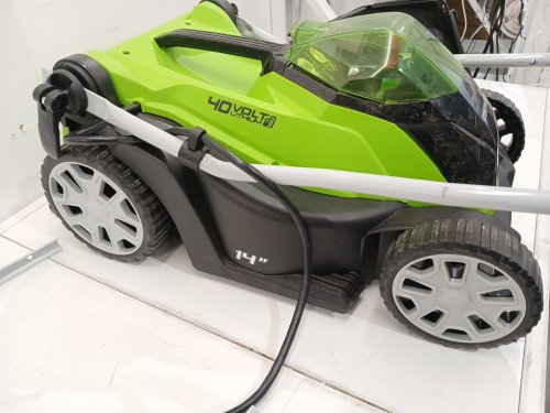 GREENWORKS Electric CORDLESS LAWN MOWER WITH CHARGER - 40V - 14" - GREEN (MODEL: LMF334) image 10