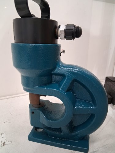 HYDRAULIC HOLE PUNCHING TOOLFOR IRON PLATE/COPPER BAR/ALUMINUM/STAINLESS STEEL - 310KN/31T PUNCHING FORCE (MODEL: CH-60) image 8