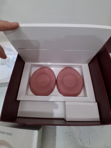 MOMCOZY AIR 1 ULTRA-SLIM HANDS-FREE WEARABLE BREAST PUMPS WITH WIRELESS CHARGING CASE - COZY RED (MODEL: AIR 1) image 6