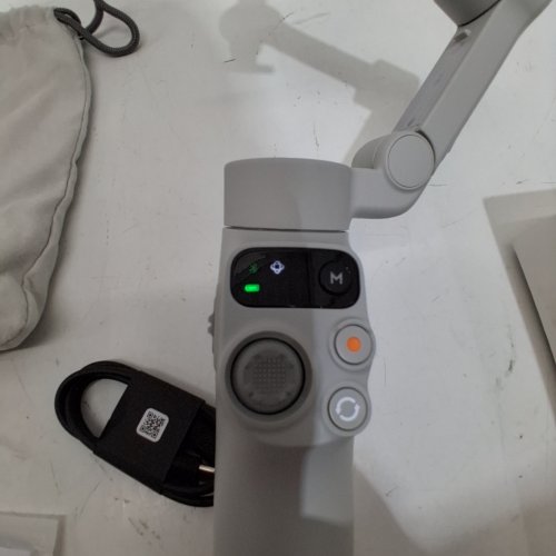 DJI OSMO MOBILE 7 GIMBAL STABILIZER FOR PHONES COMFORTABLE GRIP, 3-AXIS - GREY (MODEL: DS307) image 2