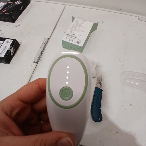 MOMCOZY RECHARGEABLE ELECTRIC GENTLE BABY NAIL TRIMMER - WHITE/GREEN (MODEL: NC02) image 2