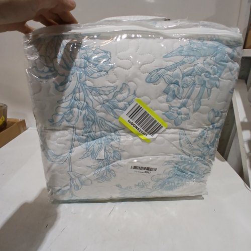 3PC MODERN SUITES REVERSIBLE QUILT SET - QUEEN - BLUE image 4