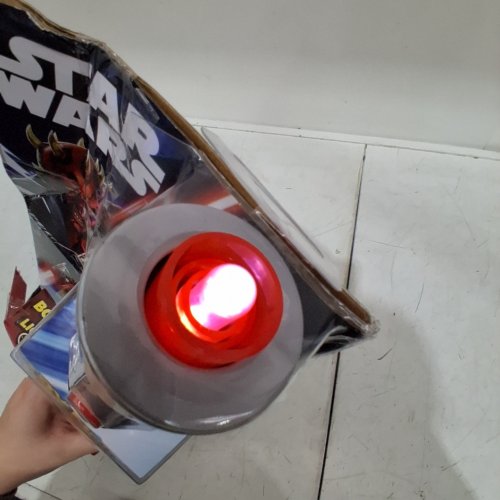 HASBRO STAR WARS DARTH MAUL ELECTRONIC DOUBLE-BLADED LIGHTSABER - GREY/RED (MODEL: G2837) image 2