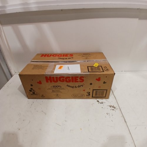 210PK HUGGIES SNUG AND DRY DIAPERS - SIZE 3 - WHITE image 3