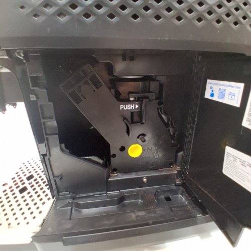 PHILIPS 3300 SERIES FULLY AUTOMATIC ESPRESSO MACHINE WITH LATTEGO MILK SYSTEM AND INTEGRATED GRINDER - GLOSSY BLACK (MODEL:EP3341/50) image 10