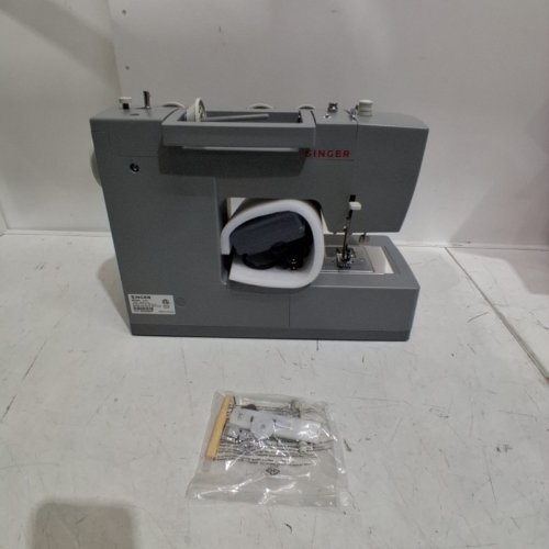 SINGER 4432 HEAVY DUTY EXTRA-HIGH SPEED 32-STITCH SEWING MACHINE (MODEL: 4432) image 3