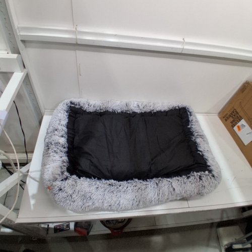 FEANDREA SOFT PADDED RAISED EDGE DOG BED - 41.7" X 29.5" - GREY OMBRÉ (MODEL: PGW273G01) image 4
