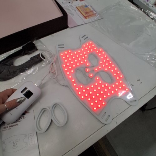 MICEYLIVE INFRARED LED FACE LIGHT WITH REMOTE - 460NM - 850NM MULTIPLE LIGHT MODE - 400 LEDS - WHITE - (MODEL E106A) image 2