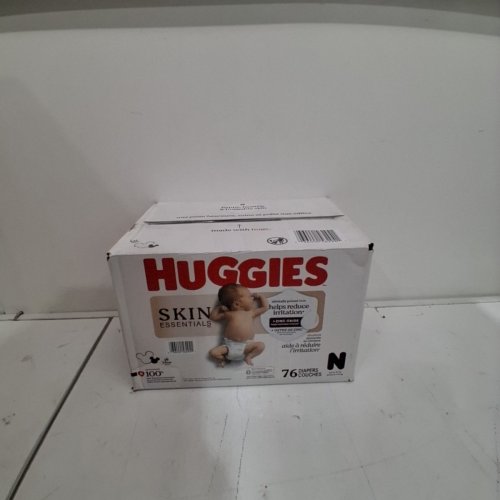 76PK HUGGIES SKIN ESSENTIALS DERMATOLOGIST APPROVED DIAPERS - SIZE NEWBORN (UP TO 10LBS) - DISNEY BABY image 3