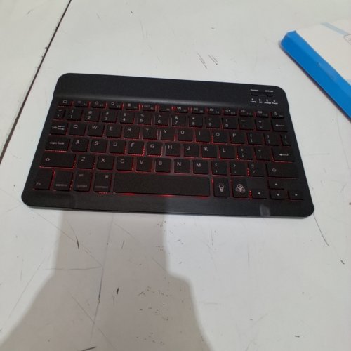 OMOTON ULTRA-SLIM WIRELESS BLUETOOTH KEYBOARD - 7 COLOUR RGB BACKLIT, RECHARGEABLE - BLACK (MODEL: KB505) image 2
