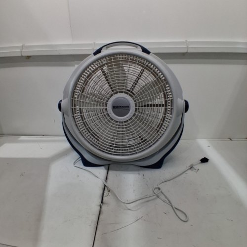 LASKO WIND MACHINE PIVOTING FLOOR FAN - 3 SPEEDS - 20" DIRECTIONAL AIR POWER - WHITE - (MODEL:3300C) image 3