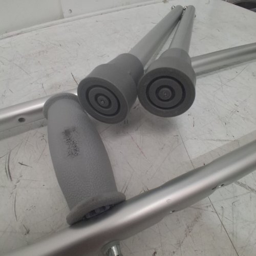 2PK ADULT BIOS ADJUSTABLE CRUTCHES - 5FT- SILVER (MODEL: 56036) image 4