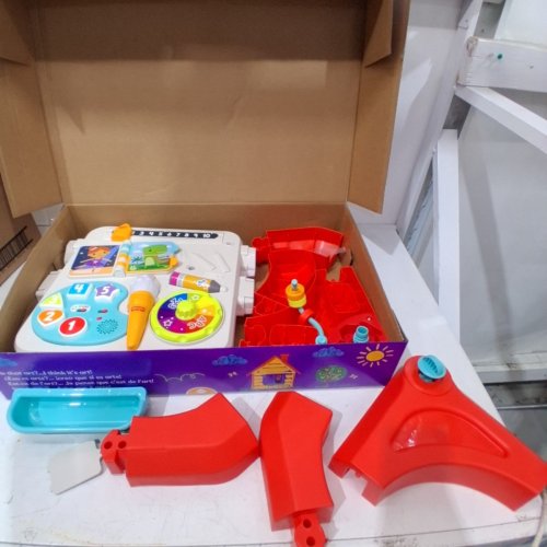 FISHER PRICE 4-IN-1 LAUGH AND LEARN ACTIVITY TABLE AND EASEL - 6-36 MONTHS - MULTILINGUAL - MULTICOLOR (MODEL: JLD57-9564)) image 3