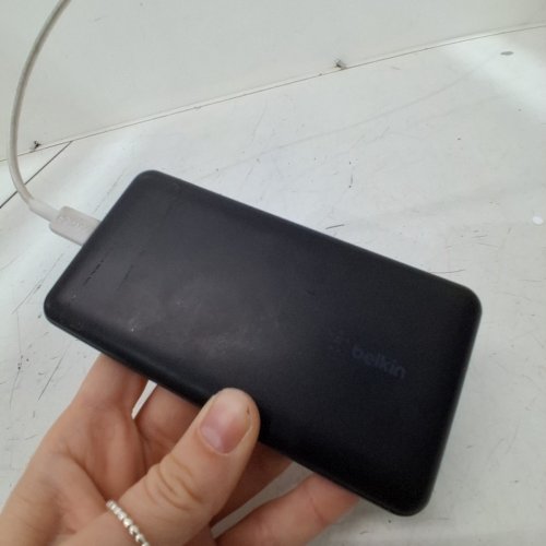 BELKIN PORTABLE BOOST CHARGE DUAL USB POWER BANK - 10,000 MAH - BLACK image 3