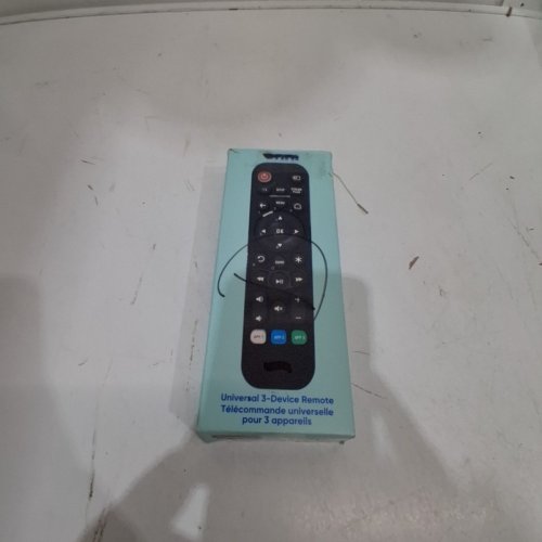 ONN. UNIVERSAL 3-DEVICE REMOTE COMPATIBLE FOR TV, STREAMING, SOUNDBAR - BLACK (MODEL: 100112176) image 3