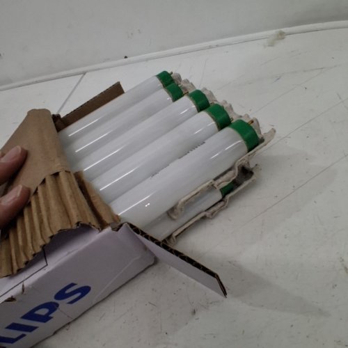10PK PHILIPS DAYLIGHT DELUXE FLUORESCENT T8 TUBES - 6500K - 2600LM - 48" - 32W - (MODEL: 454512) image 2