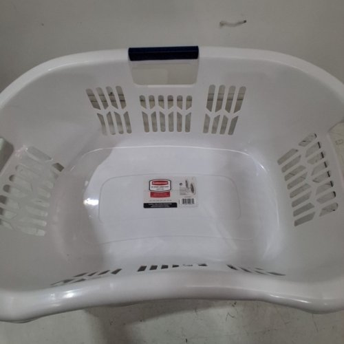 RUBBERMAID HIP HUGGER LAUNDRY BASKET - 26" X 18" - WHITE image 3