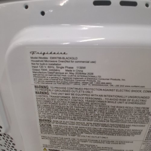 FRIGIDAIRE RETRO MICROWAVE OVEN - 0.7CU.FT - 700W - BLACK/GOLD (MODEL: EMW788-BLACKRGLD) image 5