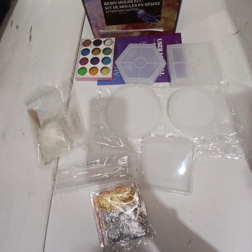 "LET'S RESIN" RESIN COASTER MOLDS KIT image 3