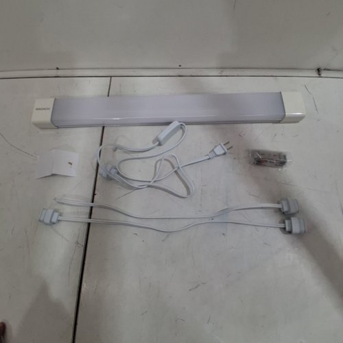 WNSNOU LED LIGHT FIXTURE WITH PLUGS - 2FT - WHITE (MODEL: LQ-SF-1860-B) image 4