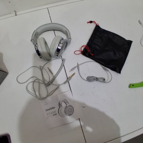 ONEODIO HI-RES OVER-EAR WIRED STUDIO HEADPHONES WITH 50MM NEODYMIUM DRIVERS, 3.5MM/6.35MM AUDIO JACK - CHAMPAGNE GOLD (MODEL: PRO-10) image 2