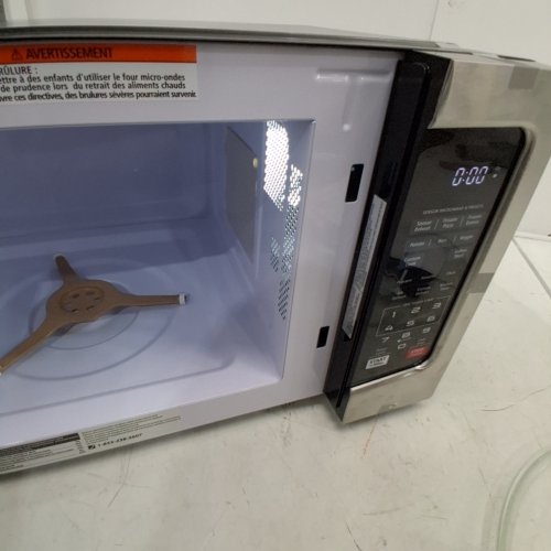 TOSHIBA COMPACT COUNTERTOP MICROWAVE OVEN - 1.2CU.FT - 1500W - STAINLESS STEEL (MODEL: ML-EM31P(SS)/CA) image 2