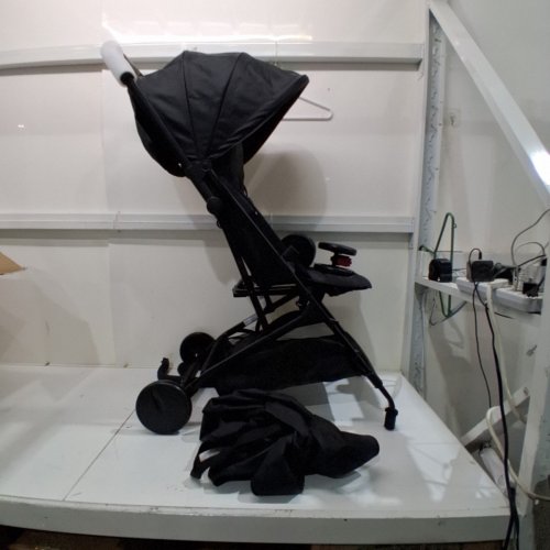 PYLE JOVIAL PORTABLE FOLDING BABY STROLLER - BLACK (MODEL: JPC20BK) image 2