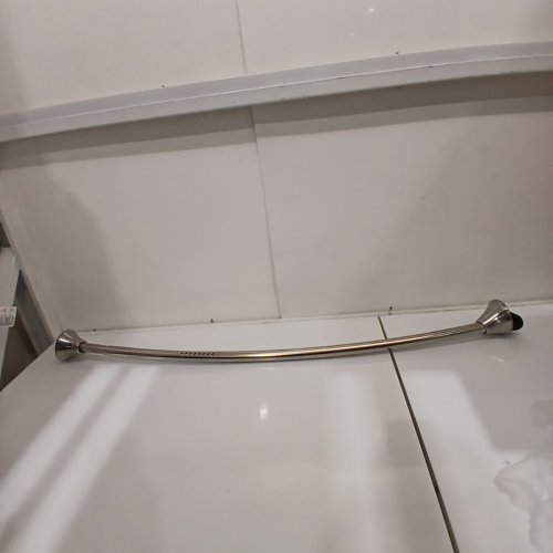 MOEN ADJUSTABLE TENSION CURVED SHOWER ROD - 5FT - CHROME (MODEL: CSR2172CH) image 2
