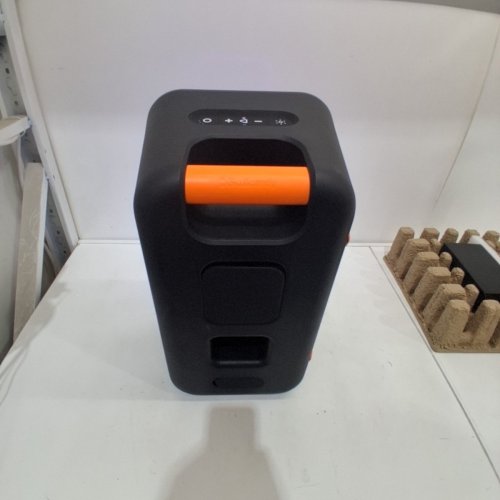 SKULLCANDY STOMP XL WIRELESS BLUETOOTH PARTY SPEAKER - INTEGRATED CARRY HANDLE​, IPX5 WATER RESISTANCE, 12-HOUR BATTERY LIFE - BLACK ORANGE (MODEL:2SKSK1851/4449801) image 5