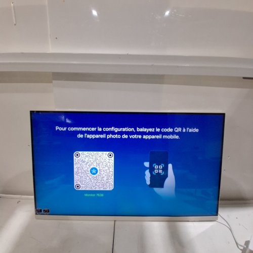 SAMSUNG M8 SERIES 32" SMART MONITOR WITH SMART TV APPS, SLIMFIT CAMERA, AND SAMSUNG VISION AI - 4K UHD AI UPSCALING - WHITE (MODEL: S32FM801UN) image 2