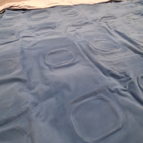 TILVIEW HIGH RAISED AIR MATTRESS WITH BUILT IN PUMP AND CARRY BAG, 18.5" H - QUEEN 80" X 62" - WHITE/BLUE (MODEL: 29P381US) image 4