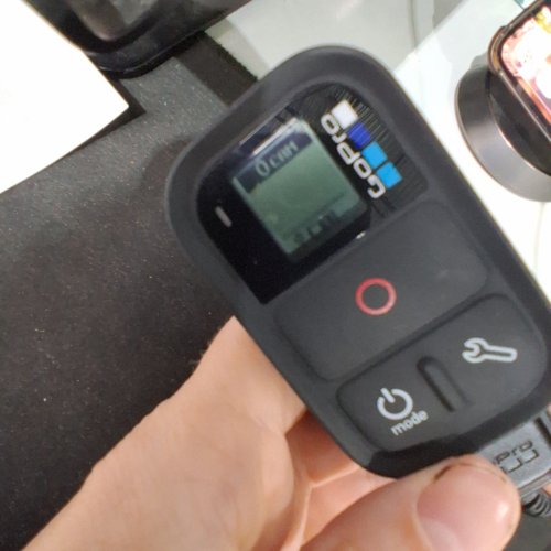 GOPRO INFRARED SMART REMOTE - CONTROLS UP TO 50 CAMERAS - UP TO 600FT RANGE - BLACK image 3