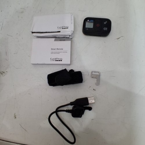 GOPRO INFRARED SMART REMOTE - CONTROLS UP TO 50 CAMERAS - UP TO 600FT RANGE - BLACK image 4