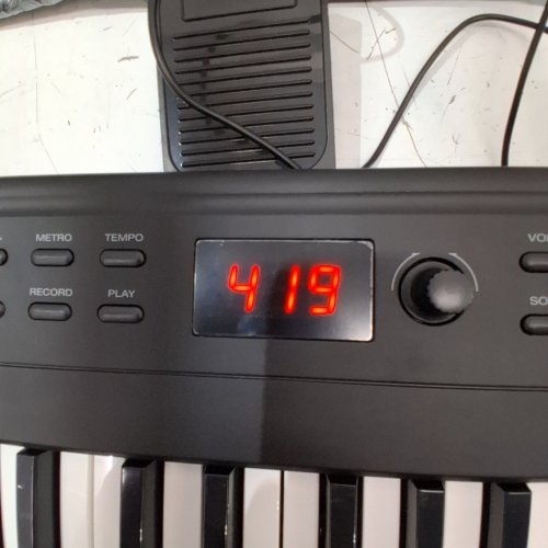 ALESIS RECITALS PLAY DIGITAL KEYBOARD PIANO WIRED/WIRELESS WITH 480 SOUNDS & STAND - BLACK/WHITE (MODEL: RECITALPLAY) image 2