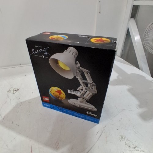 LEGO DISNEY PIXAR IDEAS LUXO JR. BUILDING SET - 613 PCS - WHITE (MODEL: 21357) image 3