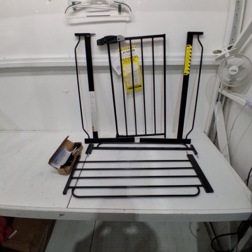 REGALO EASY STEP EXTRA WIDE SAFETY GATE - 29-49" X 30" - BLACK (MODEL: 1164 EB DS) image 2
