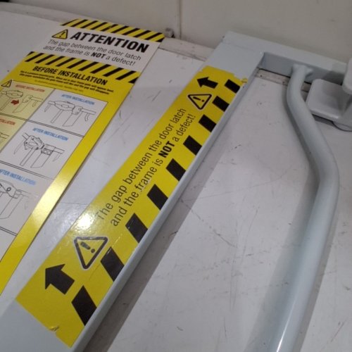 REGALO EASY-STEP METAL WALK-THROUGH SAFETY GATE - 30" X 29'' - 38.5'' - WHITE (MODEL: 1160DS) image 4