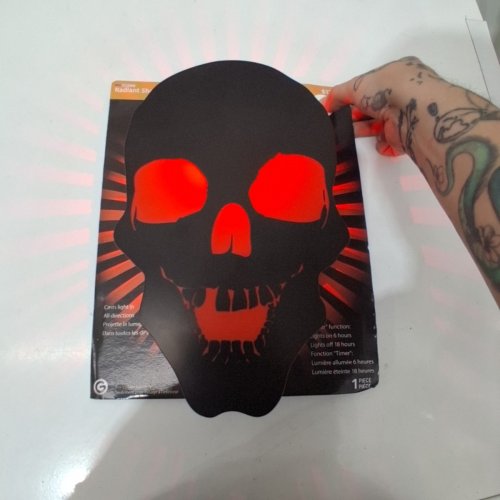 RADIANT SHADOWS LIGHT-UP SKULL DECORATION - BLACK AND RED (ITEM: 554475) image 3