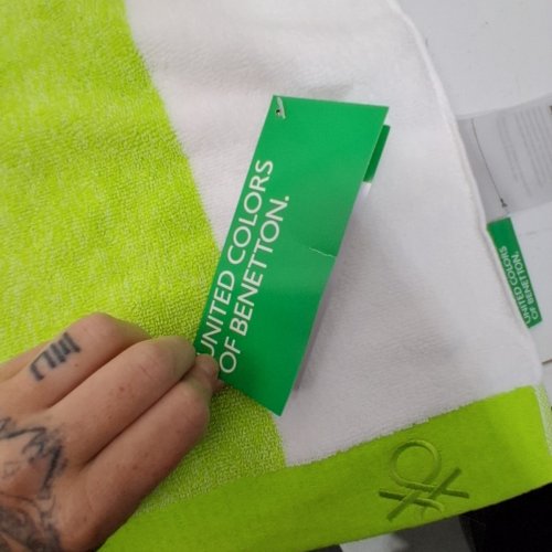 UNITED COLORS OF BENETTON BEACH TOWEL - 35" X 63" - LIME GREEN/WHITE (MODEL: 2040372) image 3
