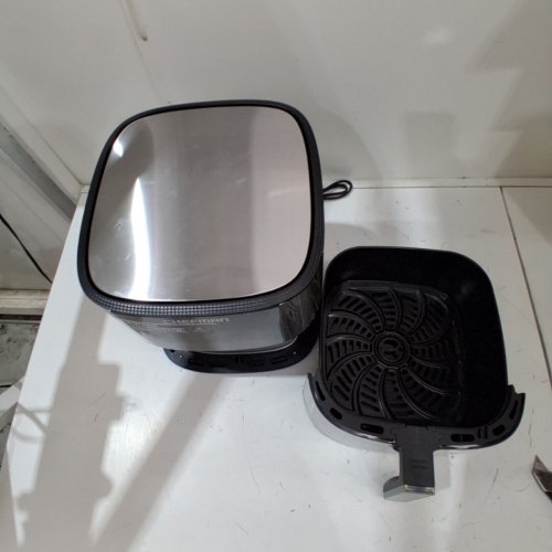 CHEFMAN TURBOFRY TOUCH AIR FRYER - 8QT - SILVER/BLACK (MODEL: RJ38-SQSS-8T-CA-AM) image 4