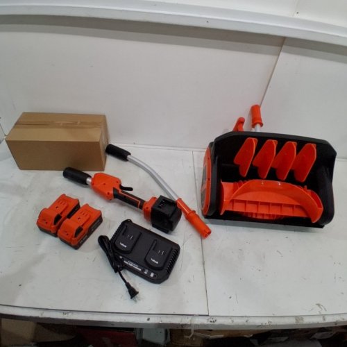 VOLTASK CORDLESS SNOW SHOVEL 2 BATTERIES AND DUAL QUICK CHARGER - 17" - ORANGE/BLACK (MODEL: CSS008-170OR-USVK) image 3